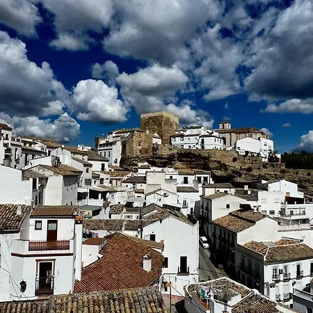 Casa De Las Lanzas Setenil De Las Bodegas Exterior photo