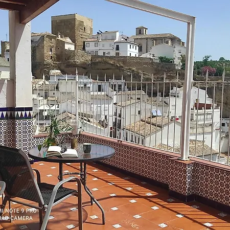 Casa De Las Lanzas Setenil De Las Bodegas Exterior photo