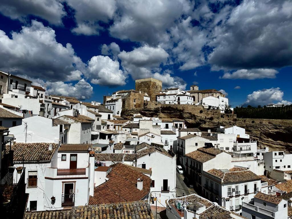 Casa De Lanzas * Setenil De Las Bodegas