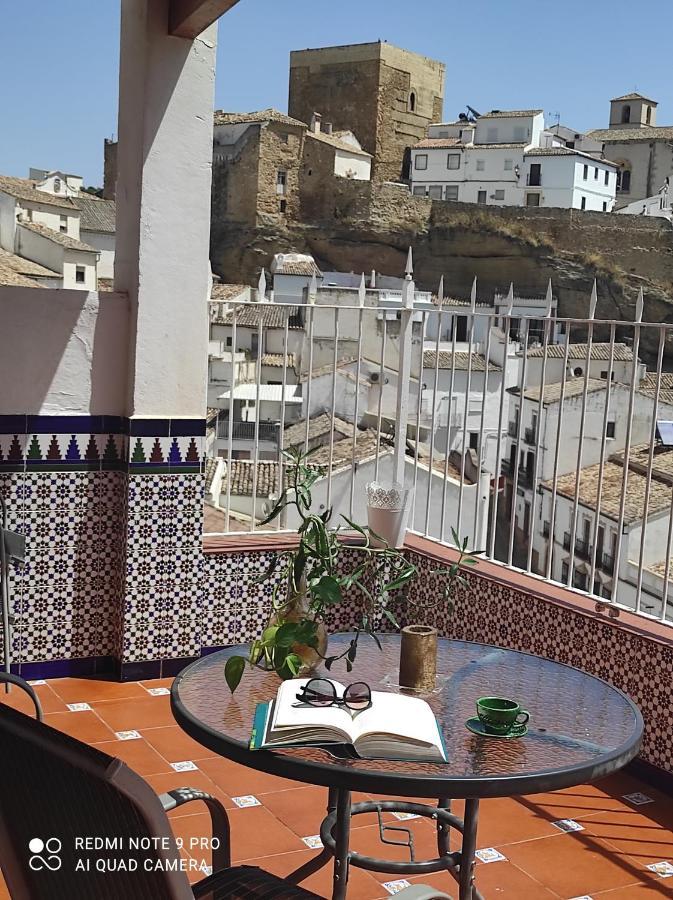 Casa De Lanzas * Setenil De Las Bodegas